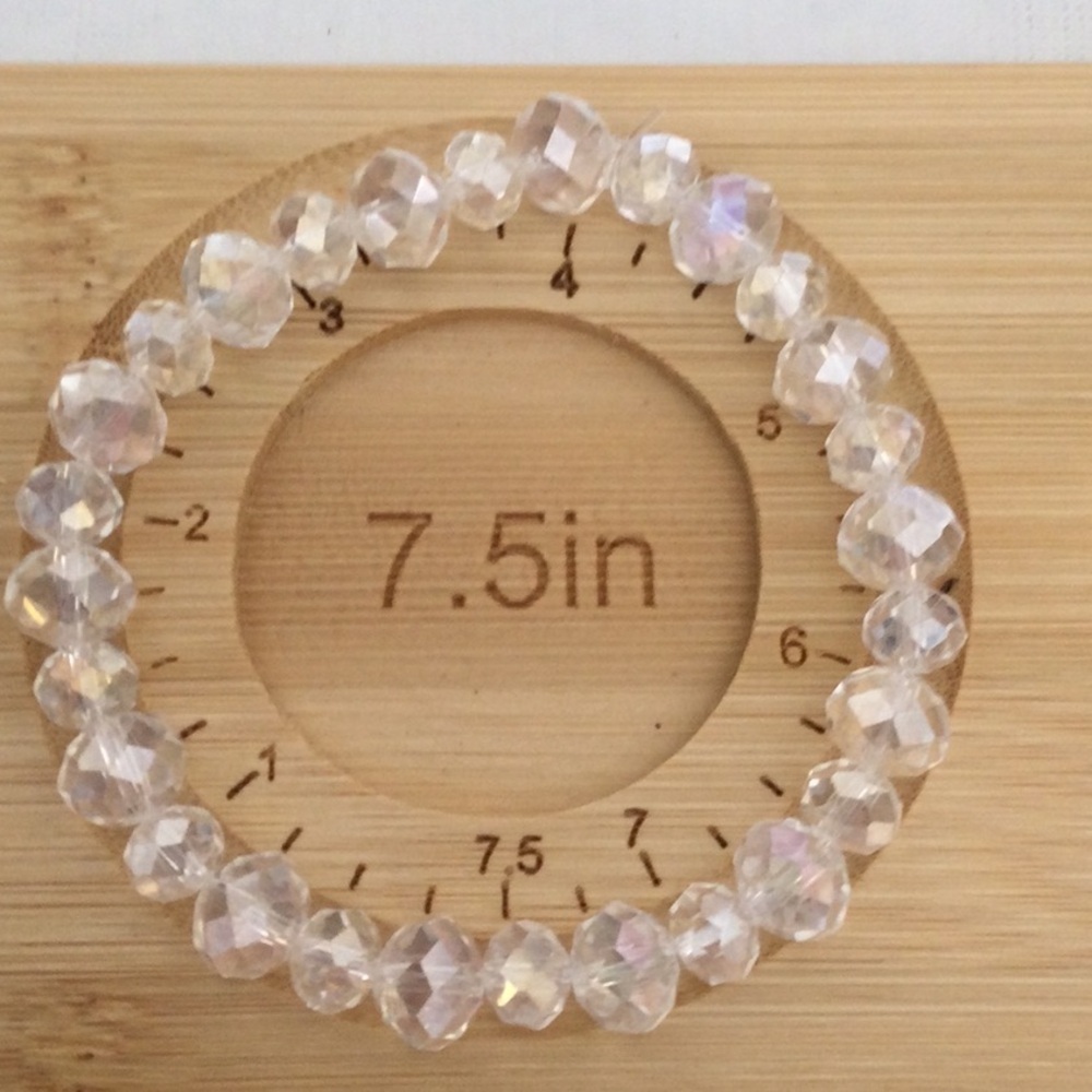 Chic Iridescent Beaded Bracelet NWOT *